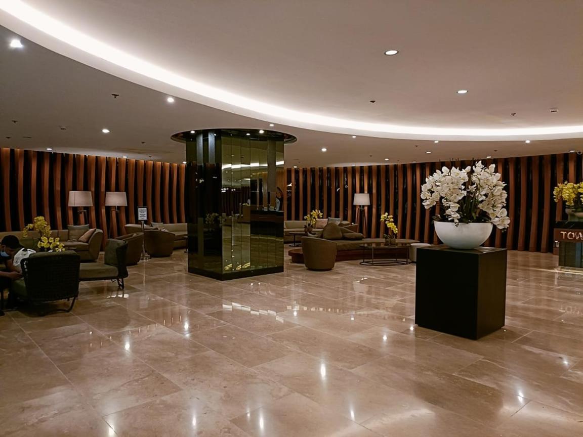 Home Away From Home Manila Eksteriør bilde